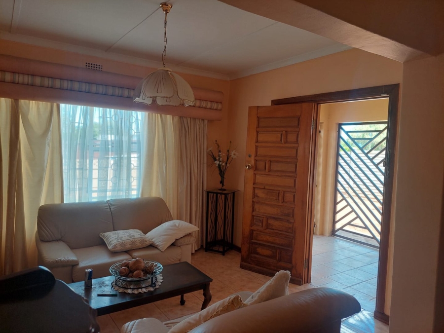 3 Bedroom Property for Sale in Roodepan Northern Cape